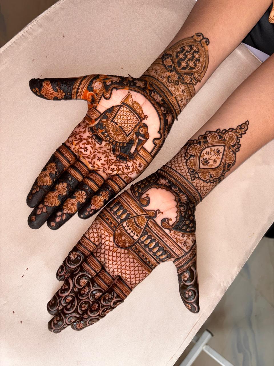 MEHENDI MEETS BUSINESS